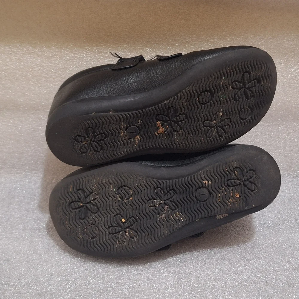 🏷 2/$12 Kids Black Dress Shoes with Buckle Closure - Picture 4 of 5